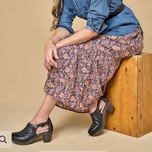 Dansko Women's Sassy Black Milled Burnished Clog Shoes Size 41 EU 10.5-11 US